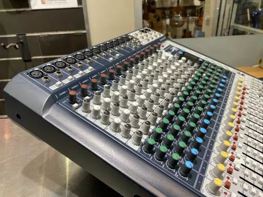 16 Channel Analog Mixer with Lexicon Effects and USB